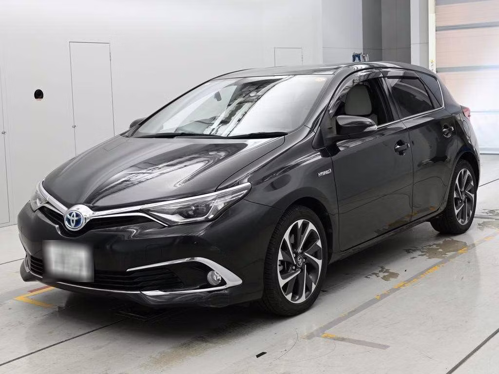 TOYOTA AURIS