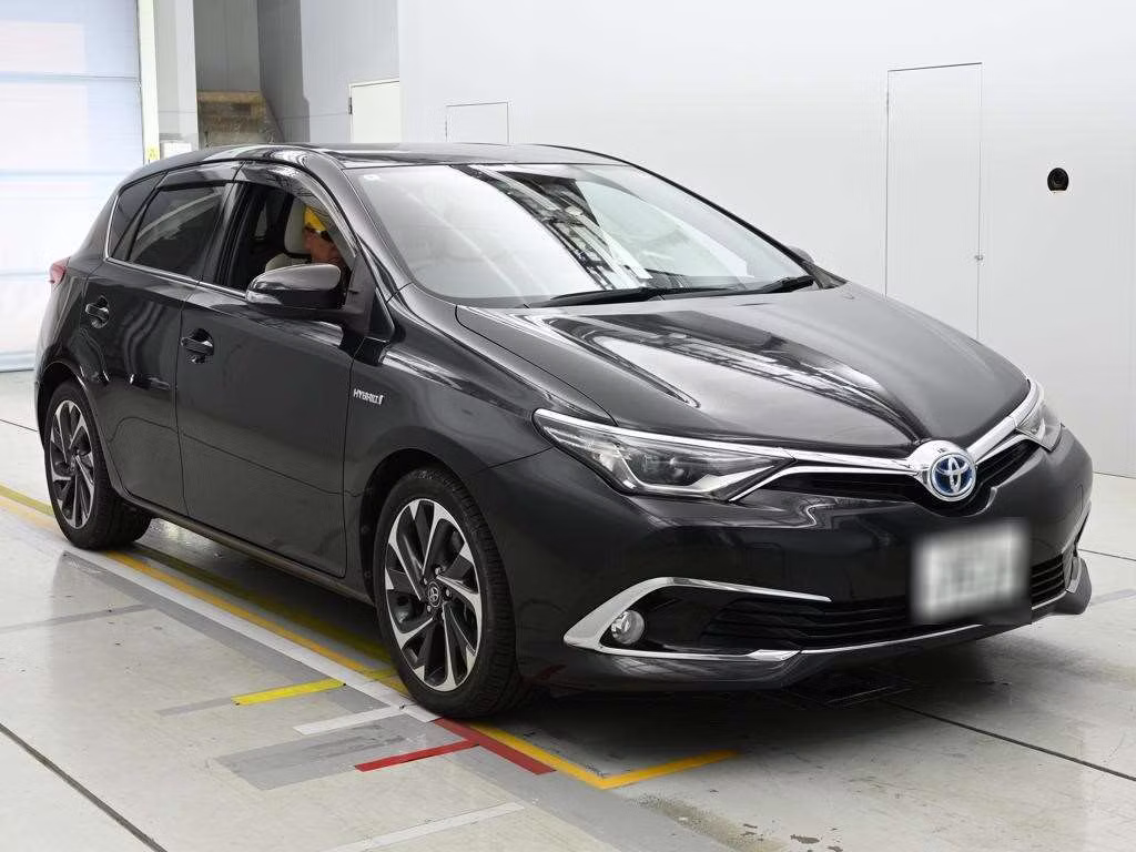 TOYOTA AURIS