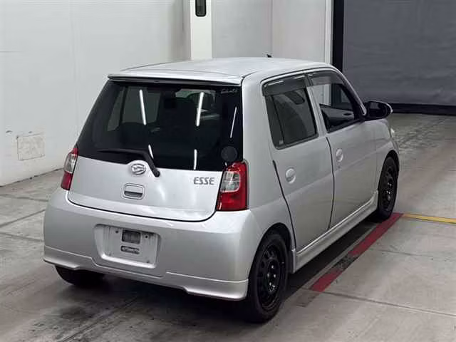DAIHATSU ESSE