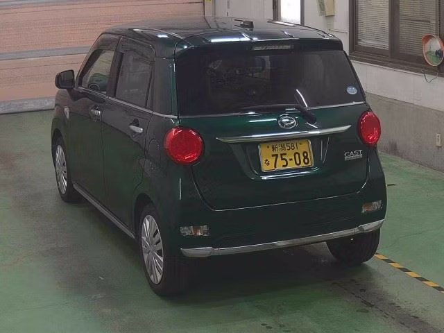 DAIHATSU CAST