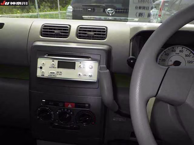 TOYOTA PIXIS SPACE