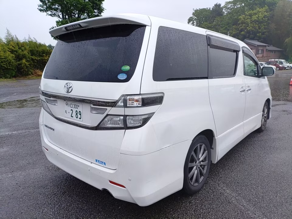 TOYOTA VELLFIRE