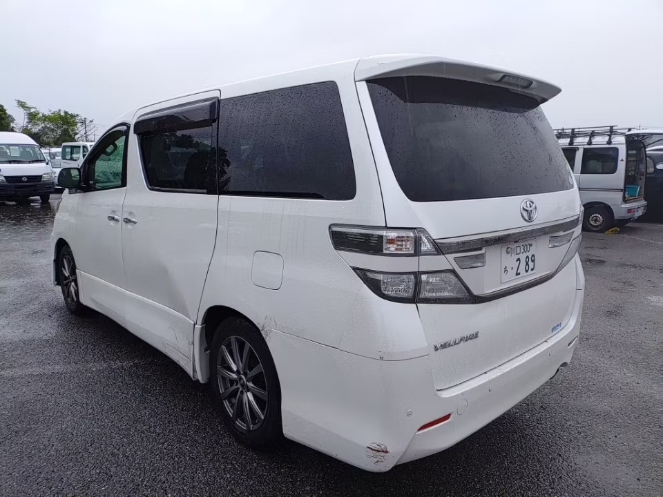 TOYOTA VELLFIRE