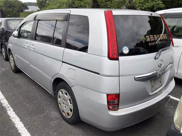 TOYOTA ISIS
