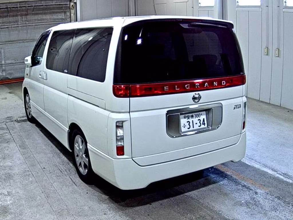 NISSAN ELGRAND