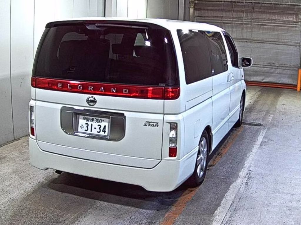 NISSAN ELGRAND