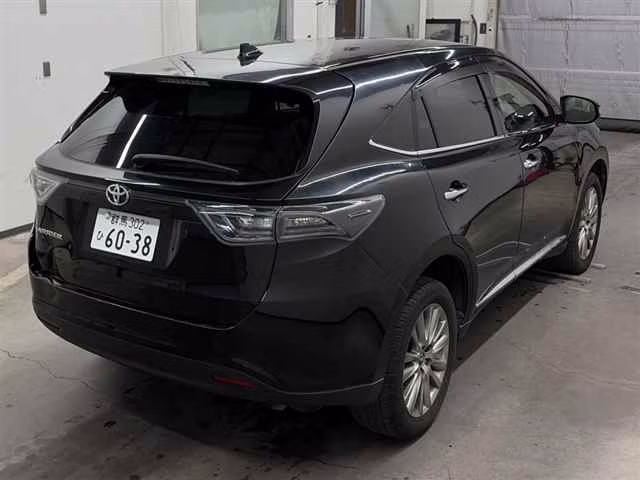 TOYOTA HARRIER