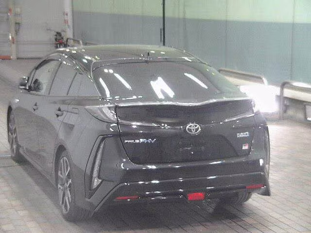TOYOTA PRIUS PHV