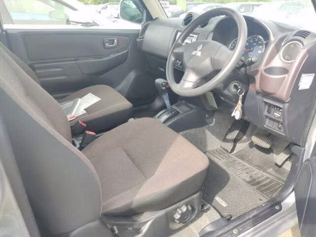 MITSUBISHI PAJERO MINI