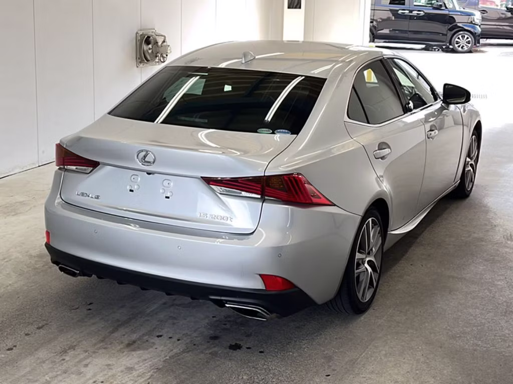 LEXUS IS300