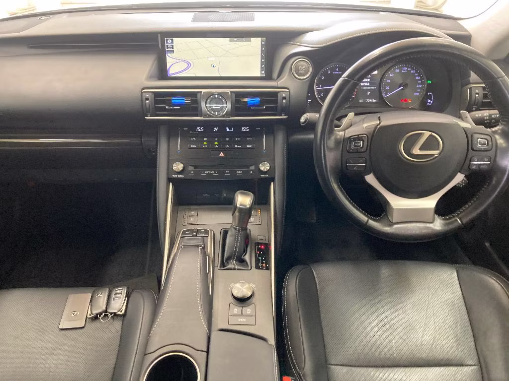 LEXUS IS300