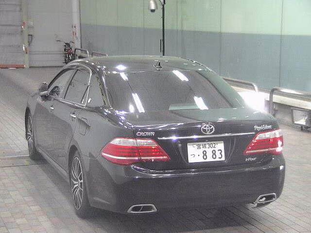 TOYOTA CROWN