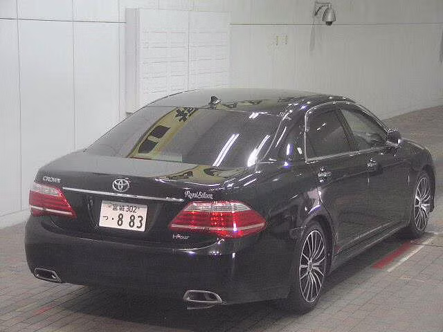 TOYOTA CROWN