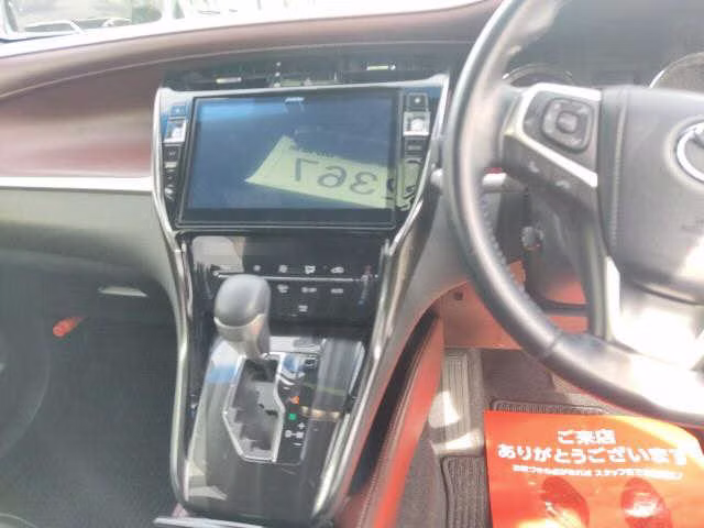 TOYOTA HARRIER