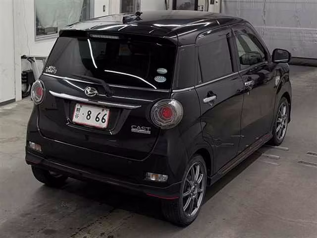 DAIHATSU CAST