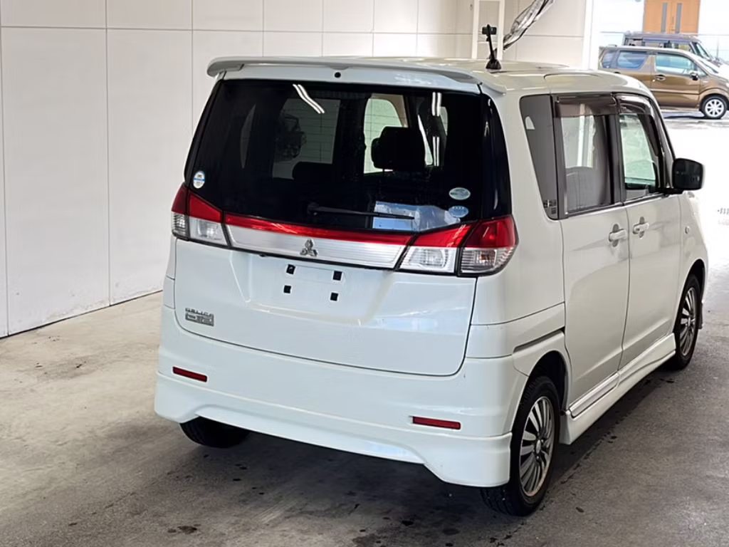 MITSUBISHI DELICA D:2