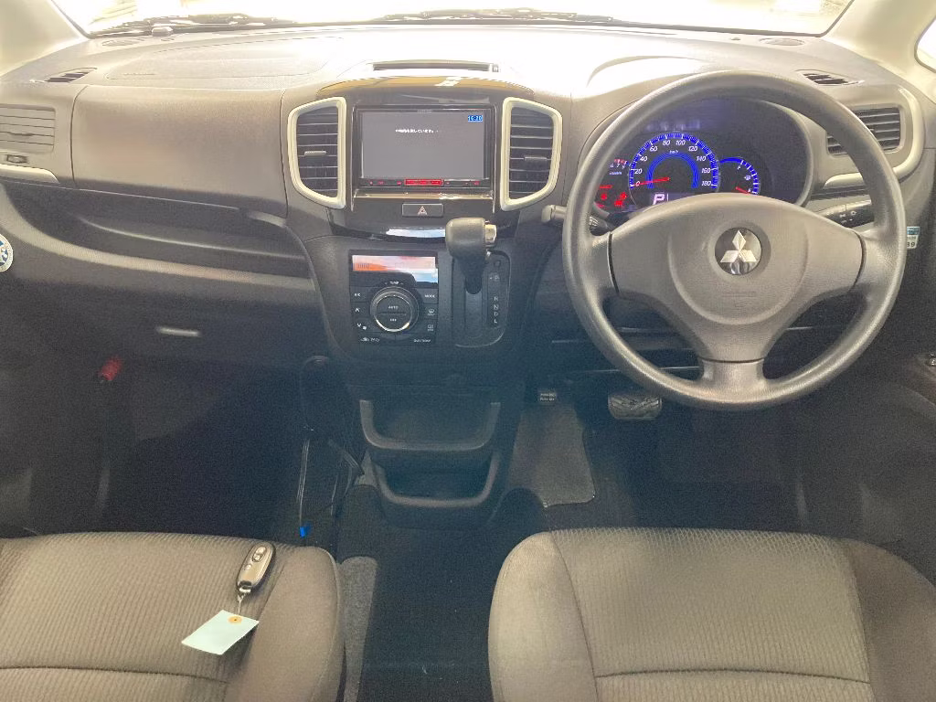 MITSUBISHI DELICA D:2