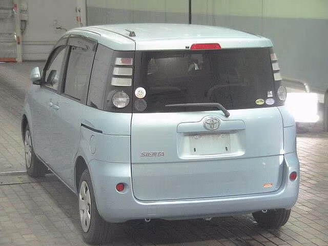 TOYOTA SIENTA