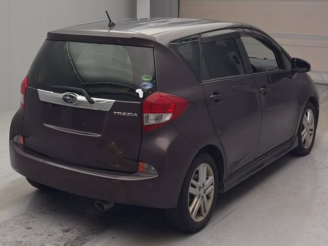SUBARU TREZIA