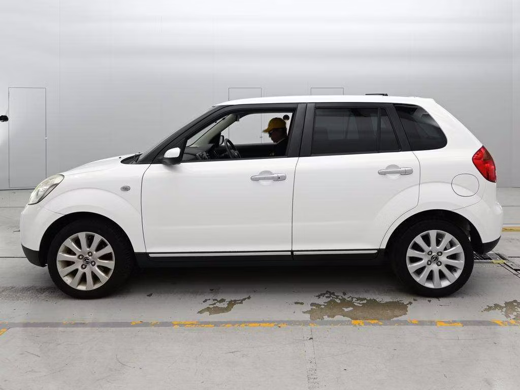 MAZDA VERISA