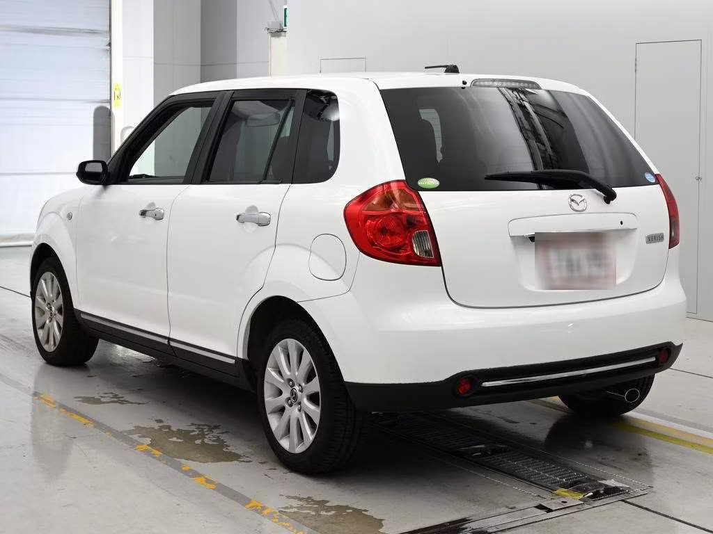 MAZDA VERISA