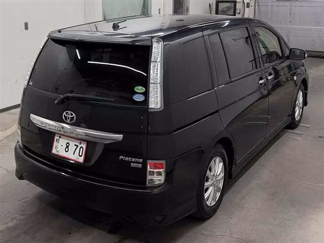 TOYOTA ISIS