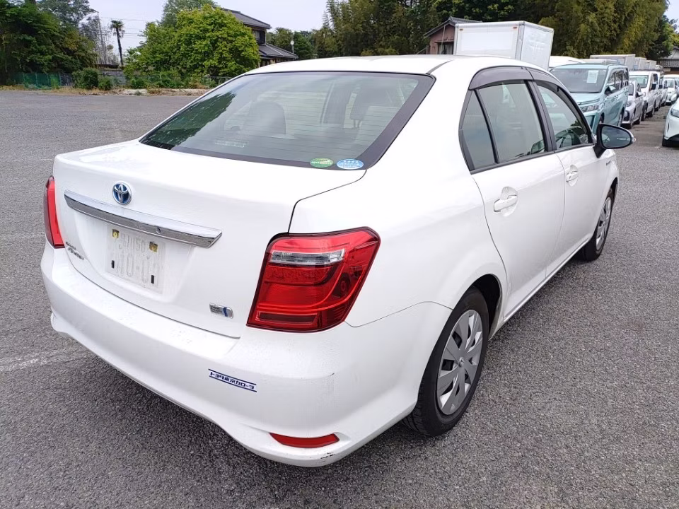 TOYOTA COROLLA AXIO