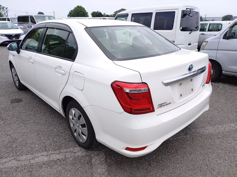 TOYOTA COROLLA AXIO