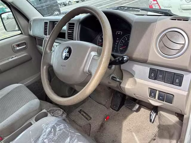 MITSUBISHI TOWN BOX
