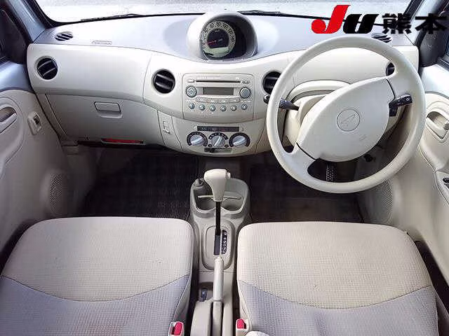DAIHATSU ESSE
