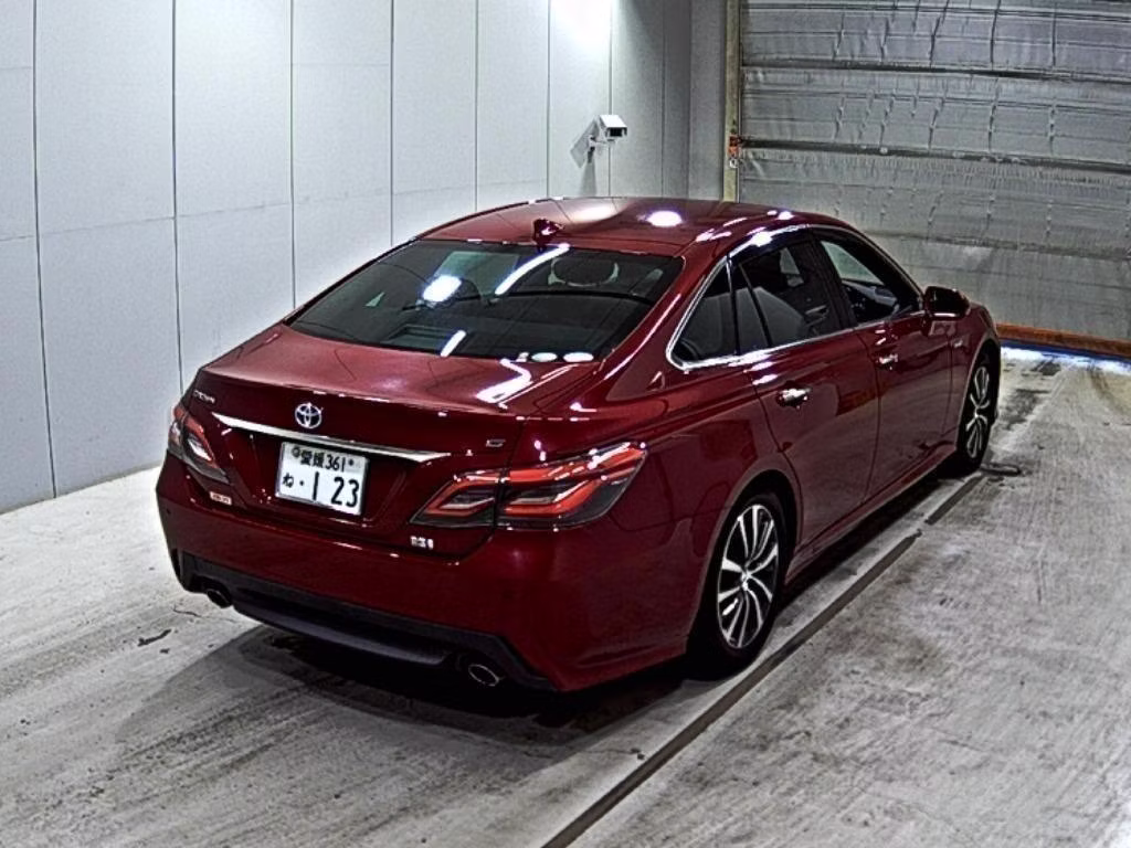TOYOTA CROWN