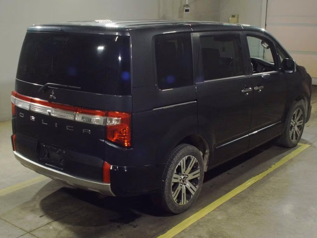 MITSUBISHI DELICA D:5