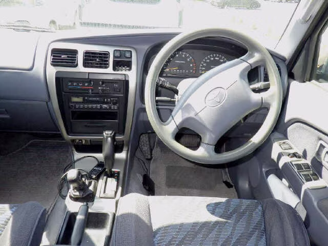 TOYOTA HILUX SURF