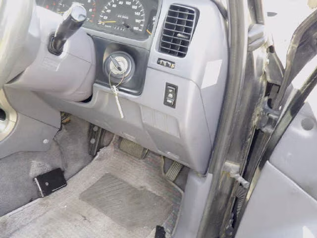 TOYOTA HILUX SURF