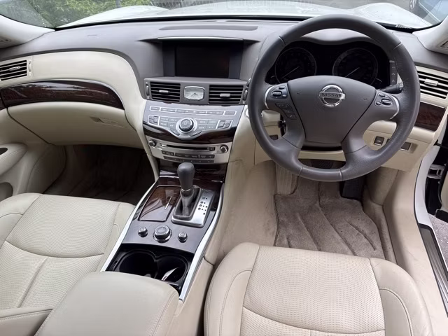 NISSAN FUGA