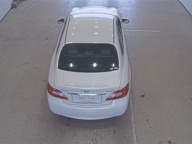 NISSAN FUGA