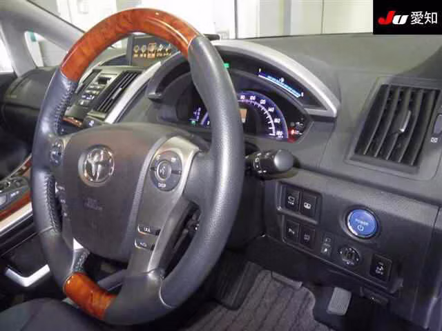 TOYOTA SAI