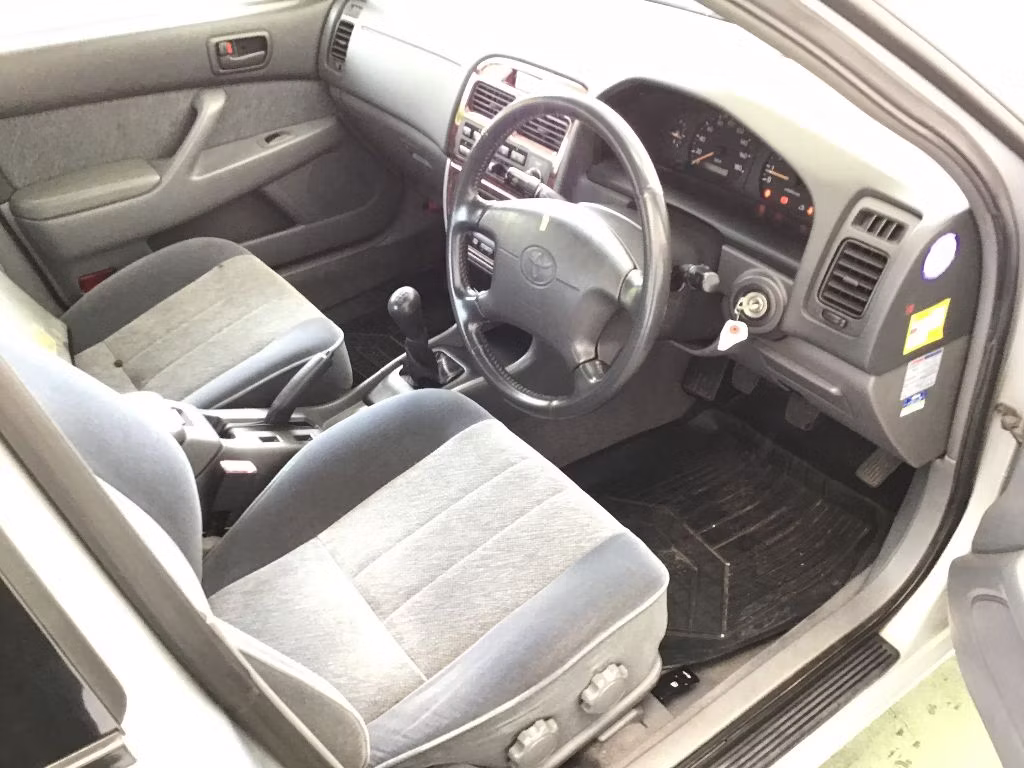 TOYOTA VISTA