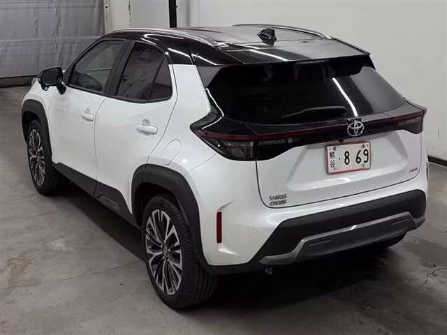 TOYOTA YARIS CROSS