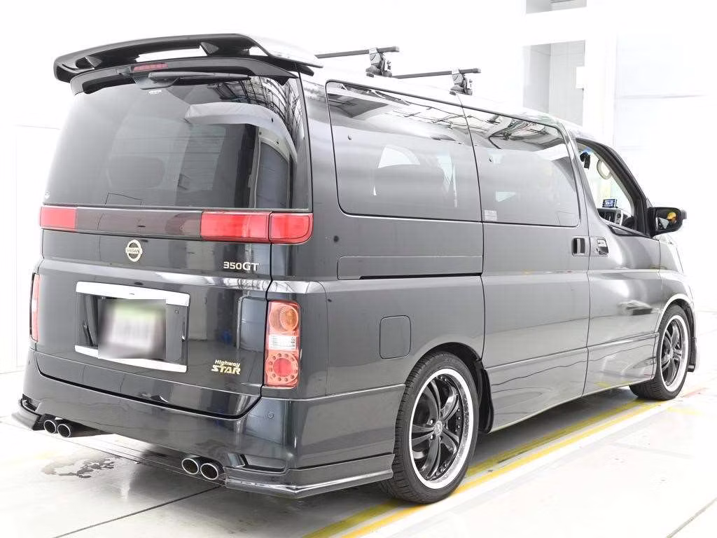 NISSAN ELGRAND