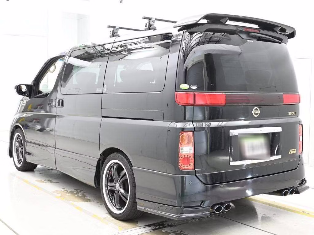 NISSAN ELGRAND