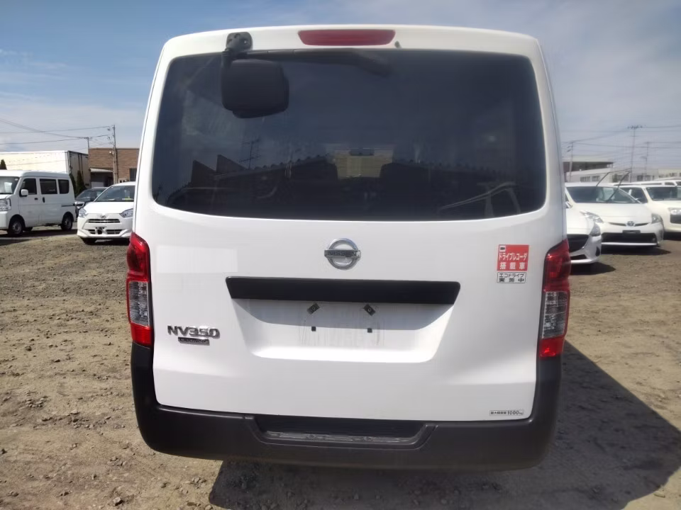 NISSAN NV350 CARAVAN