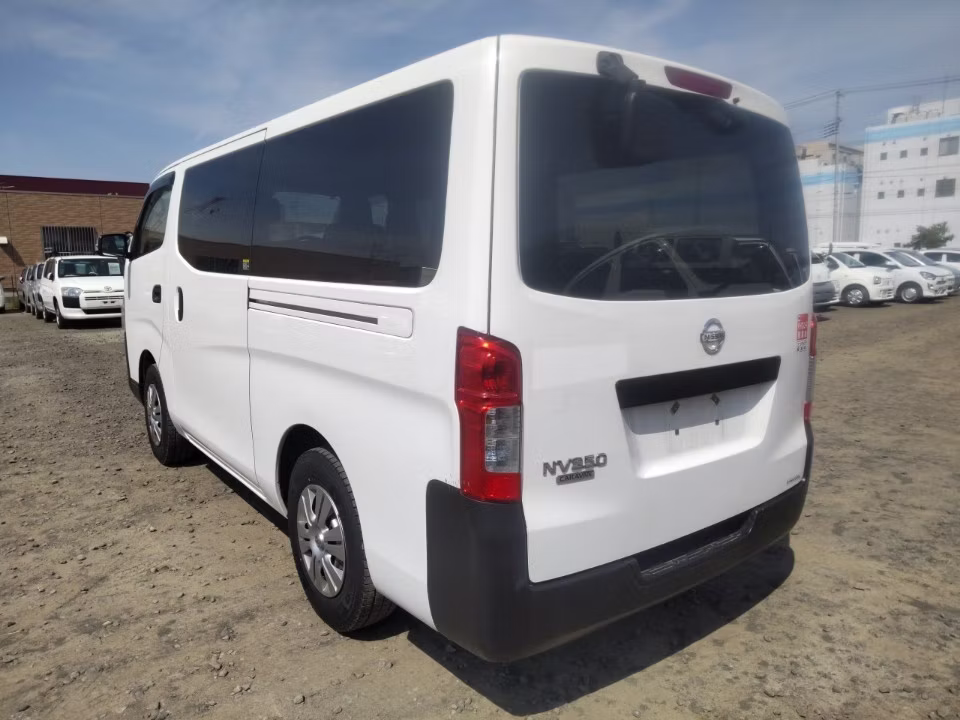 NISSAN NV350 CARAVAN