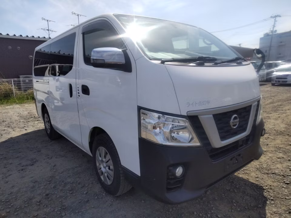 NISSAN NV350 CARAVAN