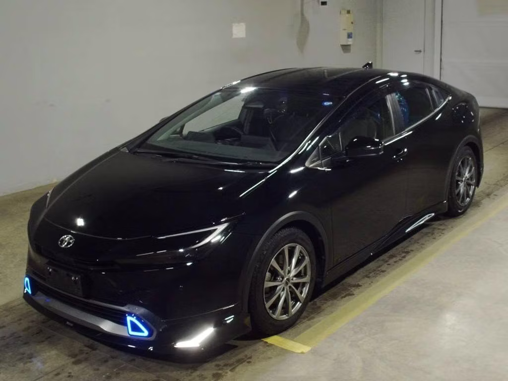 TOYOTA PRIUS