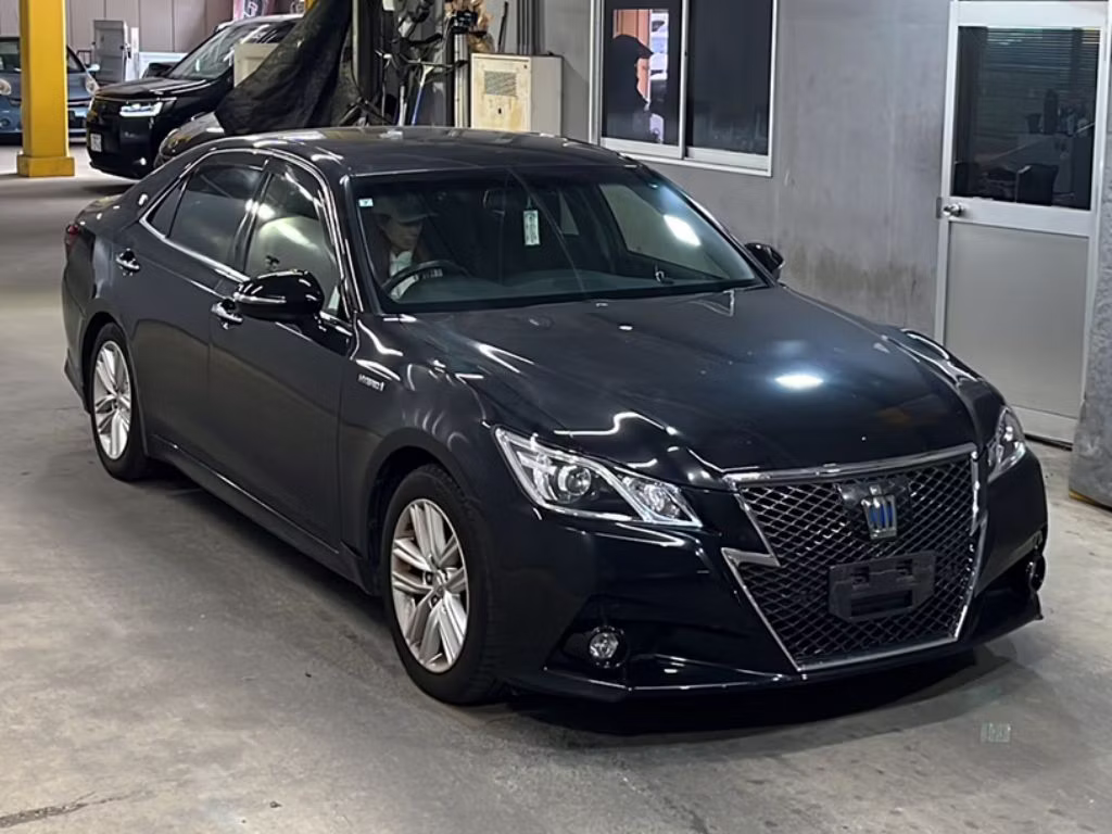 TOYOTA CROWN