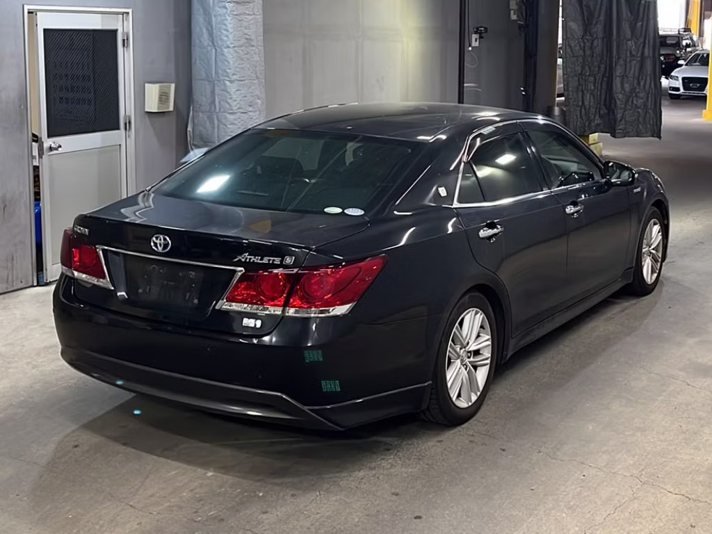 TOYOTA CROWN