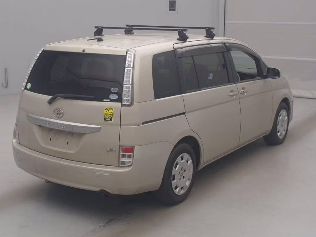 TOYOTA ISIS