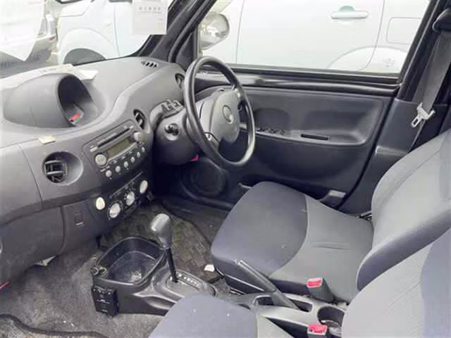 DAIHATSU ESSE