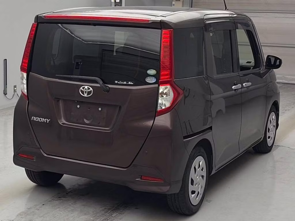 TOYOTA ROOMY
